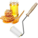 Plastic Tools Kit for Beekeeping, Including a Roller Uncapping Needle for Extracting Honey from Combs, Suitable for Home And Garden Use.