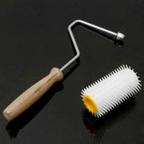 Plastic Tools Kit for Beekeeping, Including a Roller Uncapping Needle for Extracting Honey from Combs, Suitable for Home And Garden Use.